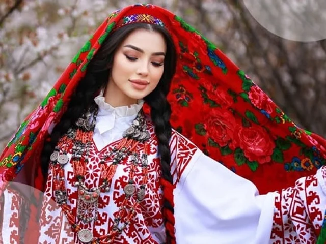 پوشش ملی مردم تاجیکستان