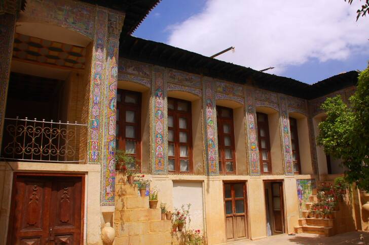 خانه صالحی (موزه لباس های سنتی و آیینی ایران):