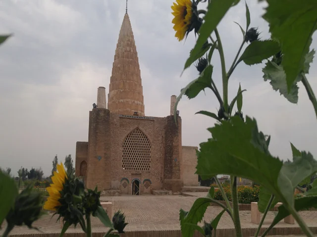 آرامگاه یعقوب لیث صفاری: نگین تاریخی شهر دزفول