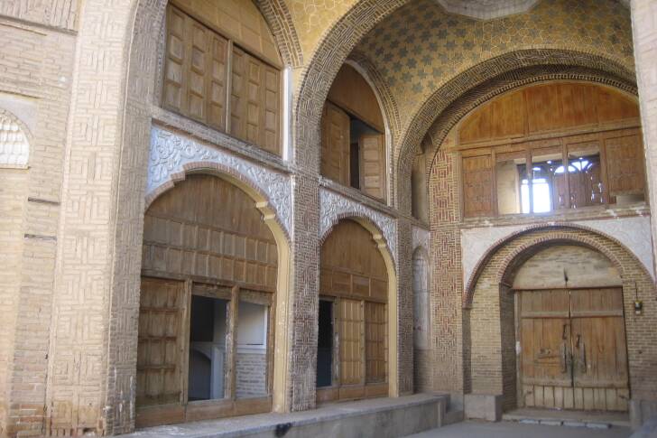 تیمچه صرافیان آباده: گنجینه‌ای از تاریخ و فرهنگ در قلب فارس