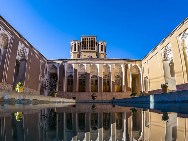 منزل مستوفی بشرویه: عمارتی زیبا از دوره قاجار