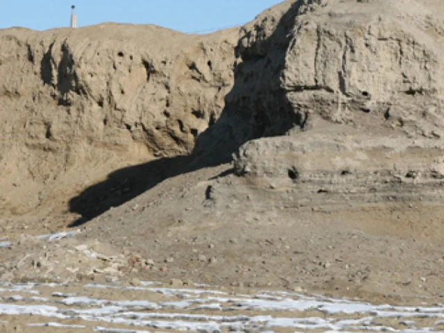 تپه اهرنجان در دشت سلماس: گنجینه‌ای از تاریخ در شمال غربی ایران
