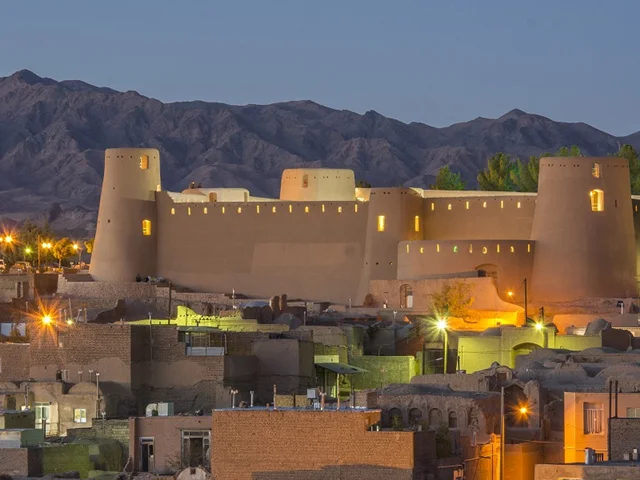 قلعه تاریخی بیرجند: دژی مستحکم در قلب شهر